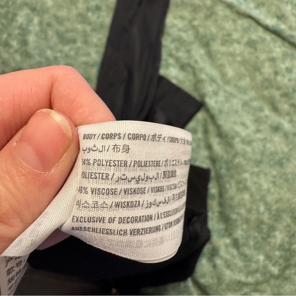 Abercrombie & Fitch Black Satin Blouse - Women’s Small - Picture 9 of 9